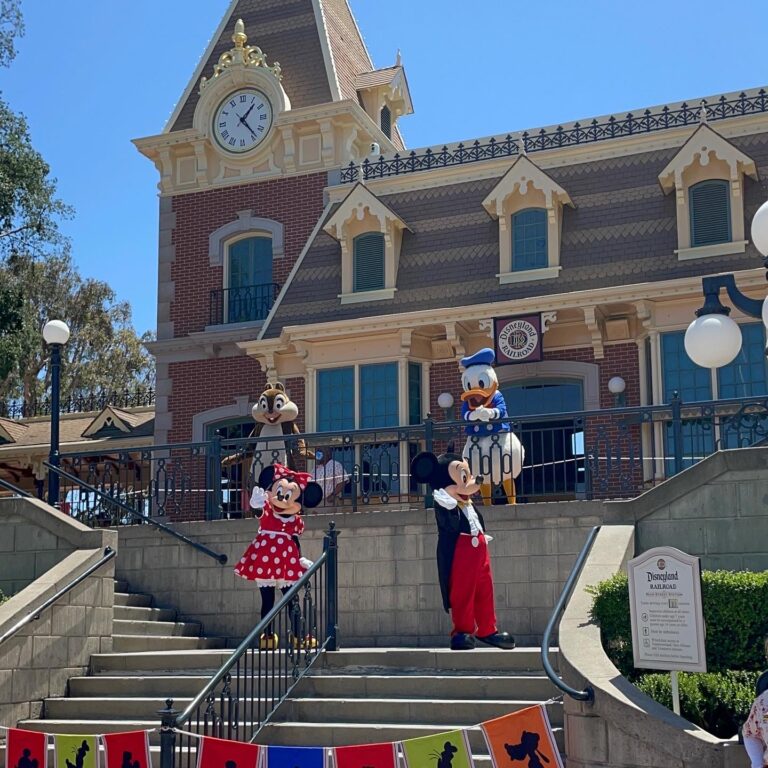 6 Things You Need to Know About Visiting Disneyland This June